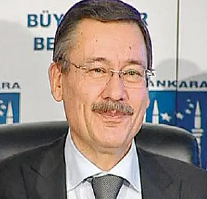 Мэр Анкары атаковал армян, курдов и атеистов в «Твиттер»-е