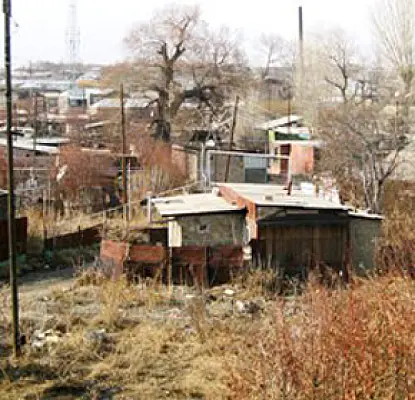 Бездомным жителям армянского Гюмри будет сложнее провести наступающую зиму