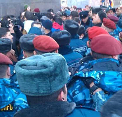 «Закон выше имперских амбиций». Акция у посольства РФ в Ереване