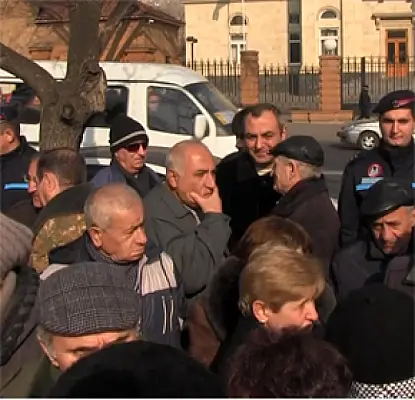 Сотрудники «Наирит»-а протестуют, но не питают надежд на получение зарплат