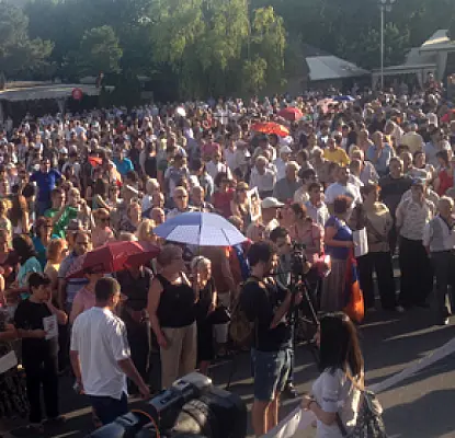 Противники подорожания электроэнергии останутся ночевать на ереванской площади