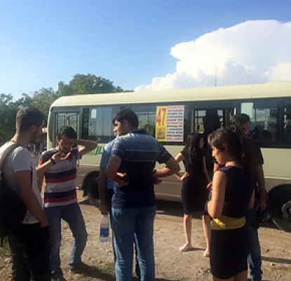 Журналистов, направлявшихся на митинг в Гюмри, хотели высадить на полпути