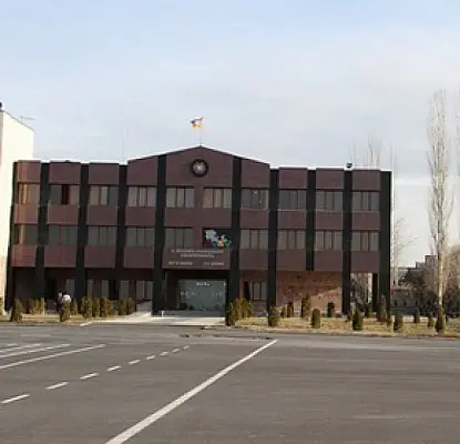 В течение 10 лет армянское министерство получало гранты и имущество на миллионы долларов