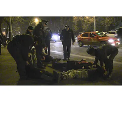 Citizens Hold Solidarity Action, Condemn Violence Against Armenian Political Prisoner (Video)