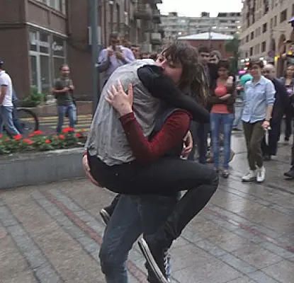International Day Against Homophobia Celebrated With Dance Performance in Central Yerevan (Video)