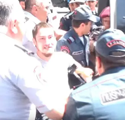Citizen Detained Nearby Occupied Police Station Calls Reasons for His Arrest ‘Absurdity’