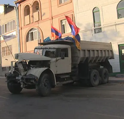 News About Yerevan Gunmen Taking Medics Hostage Is ‘Police Disinformation,’ Oppositionist Claims