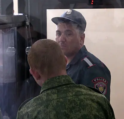 Российского солдата приговорили к пожизненному сроку за убийство армянской семьи