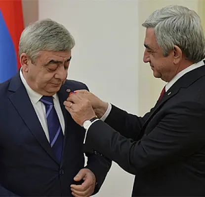 Предложение лишить звания брата президента Армении не понравилось мэру Гюмри