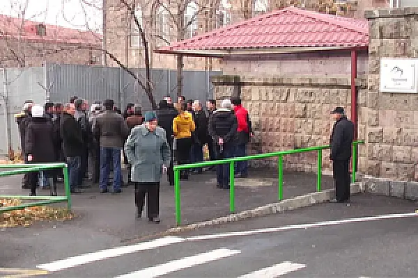 Employees of Bankrupt Armenian Dairy Producer Demand 6 Months' Unpaid Salaries