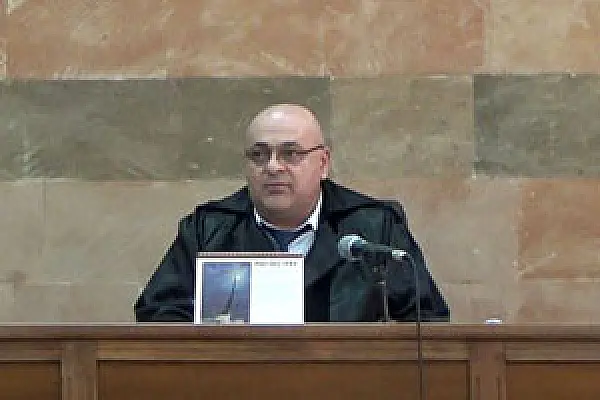 Կնոջ սպանության գործով նիստին դատավորը լրագրողին հորդորում էր «չեզոք լուսաբանել»
