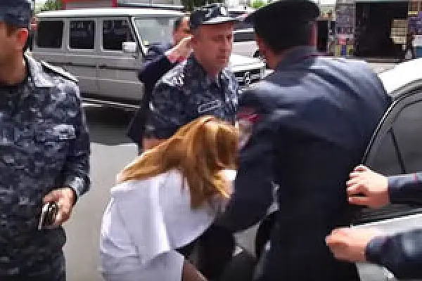 «Ցինիկ և բացահայտ ոտնձգություններ». Փոստանջյանը հանցագործության մասին հաղորդում է ներկայացրել