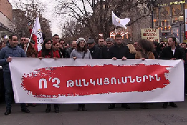 Երևանում կայացավ թանկացումների դեմ երթը