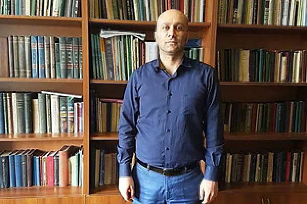 Преподаватель армянского вуза объявил голодовку против беззаконий ректора