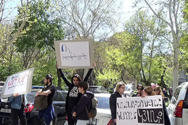 Demonstrators in Yerevan Demand Fair and Unbiased Investigation Into Hate Crimes