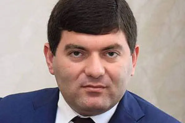 Бывший мэр армянского города обвиняется в насилии над участниками прошлогодних протестов