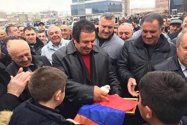 Если не пересмотреть социальную политику, Царукян получит легитимность