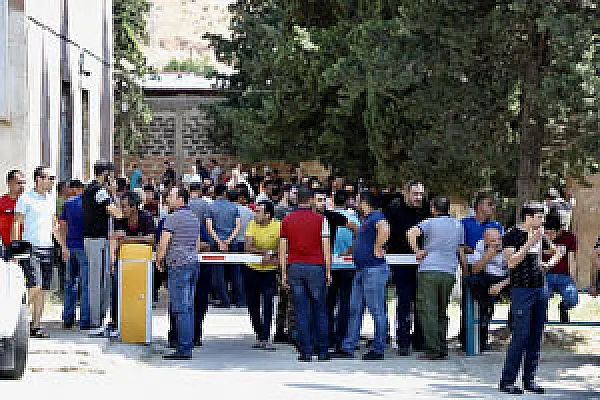 Ագարակի կոմբինատը գործադուլ է անում․ արհմիության ղեկավարը հորդորում է չանել