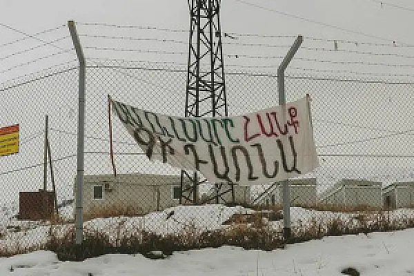 Армянская власть должна доказать «факт своей политичности»