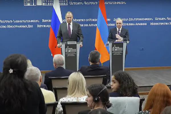 Lavrov, Too, Knows Who Left Karabakh out of Negotiations 