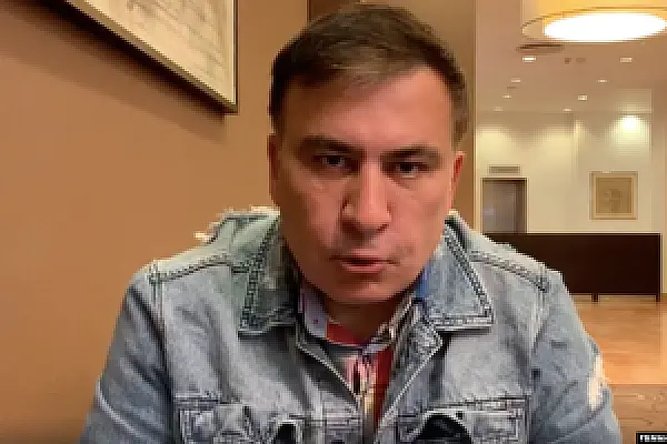 Саакашвили напомнил о революции роз на фоне протестов в Тбилиси