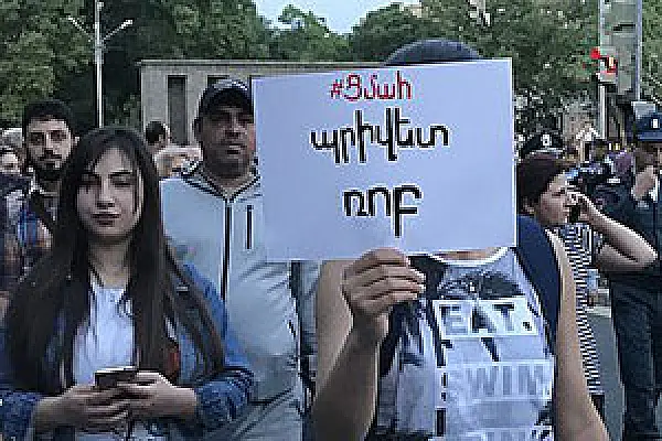 Прокуратура настаивает на отмене вердикта по делу об убийстве, совершенном охраной Роберта Кочаряна