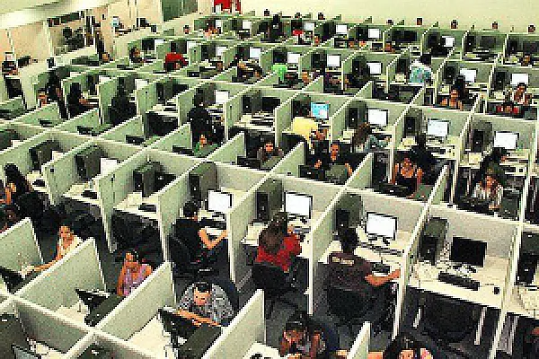 Необходимая и бессмысленная работа. В дни пандемии можно не лгать о том, что ты болен