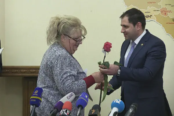 Часть армянских беженцев из Азербайджана покинет временное жилье