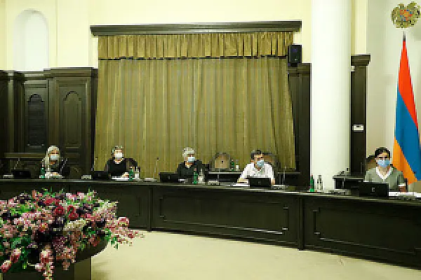 Parents of Dead Soldiers Expect Remedy only from Pashinyan