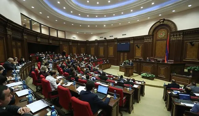 Выплата в размере зарплаты контрактника за два года избавит от суда уклонистов старше 27 лет