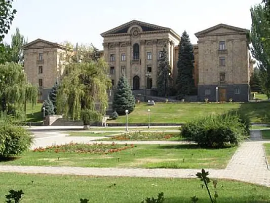 Ազգային ժողովն ընդունեց Կուսակցությունների մասին նոր օրենքը