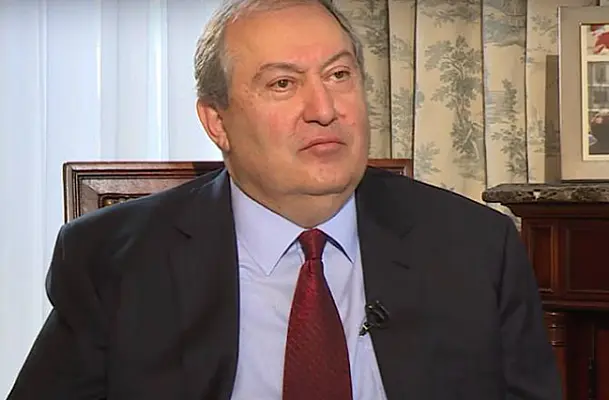 Президент Армении попал в больницу с высокой температурой и двусторонней пневмонией