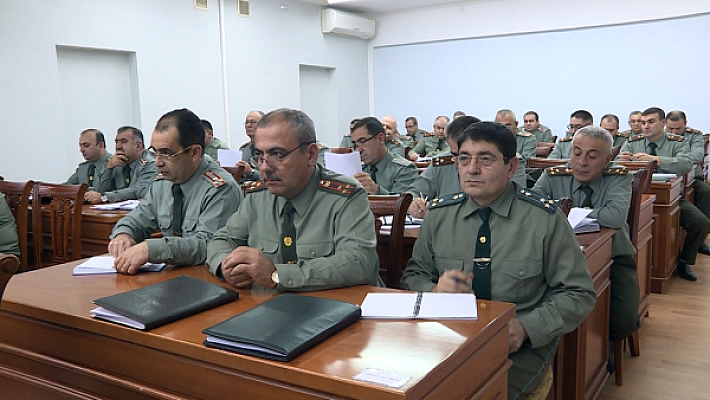Руководящий состав ВС Армении считает «поручением» призыв экс-начальника Генштаба