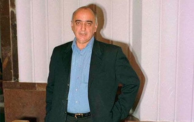 Пашинян навестил семью Вано Сирадегяна