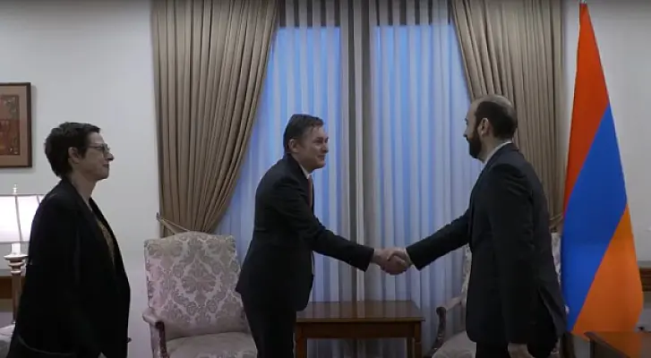 Bonjour Մինսկի խմբից