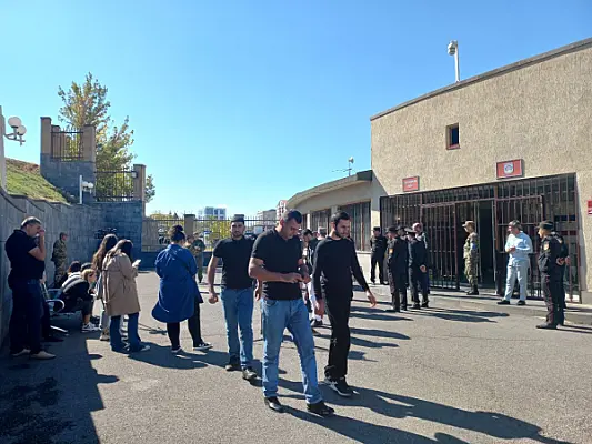 Семья пропавшего без вести Ваге дала 2 дня неработающему Минобороны