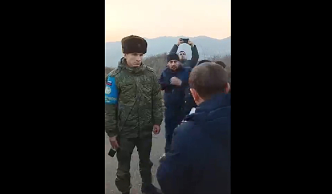 Армяне Карабаха российскому миротворцу: нас выгоняют, дайте нам провести прямые переговоры