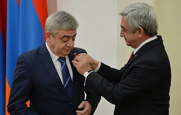 У брата и племянников Сержа Саргсяна конфискуют миллиарды
