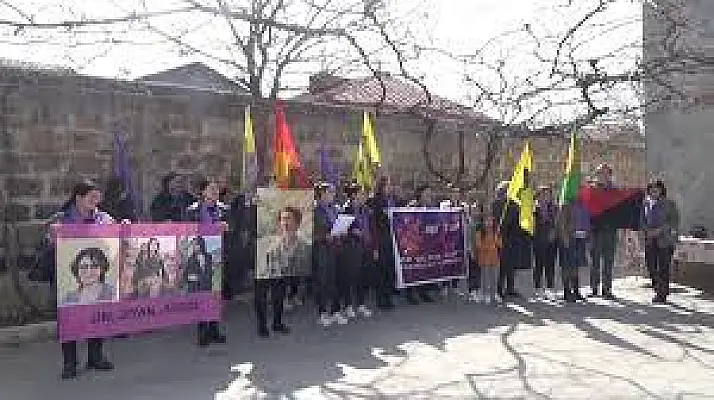 Jin, Jîyan, Azadî. քուրդ կանայք նշեցին Երևանում մարտի 8-ը