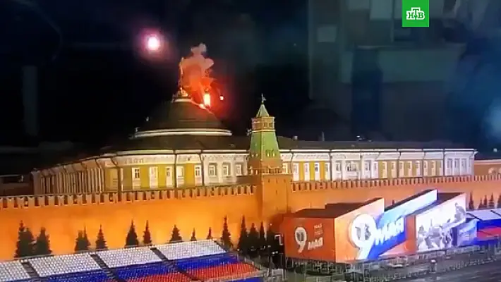 Горящий Кремль дал повод для новой волны угроз
