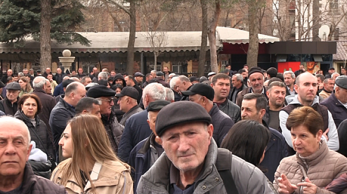 120 հազար արցախցի եք ընդունել, է՞ս ա ձեր ընդունածը․ հանրահավաք Երևանում