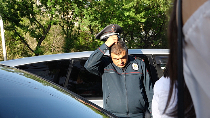 Ոչ ավել, ոչ պակաս՝ դավաճան ես, որ կաս