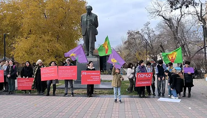 Против расизма, религии и сексизма - акция в Ереване