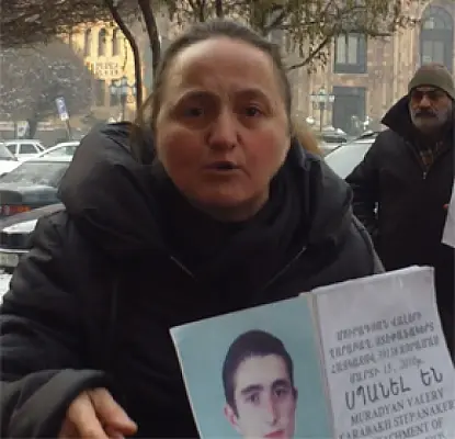 Protesting Mothers Demand Minister Publicly Punish Those Guilty of Beating Soldiers