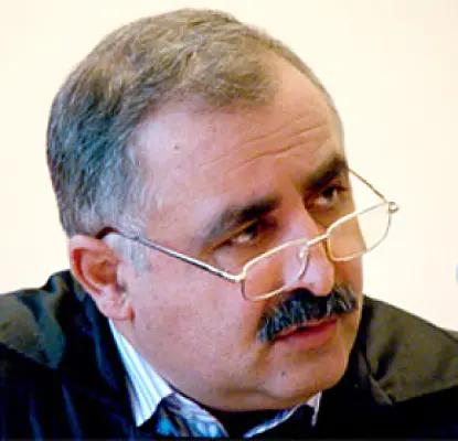«Յուկոս»-ի գործի պատճառով համակարգից հեռացված դատավորը դիմել է ՍԴ