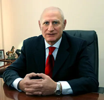 «Փաթթած ունենալ» արտահայտության համար դատավորի դեմ բողոքել են. «Ժողովուրդ»