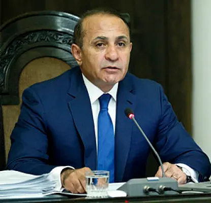 Հովիկ Աբրահամյանին դուր չի եկել, որ ոստիկանությունը հայհոյողին տուգանելով է բավարարվել