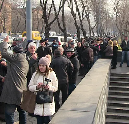 Liquidated Company’s Workers Protest Demanding Unpaid Debts