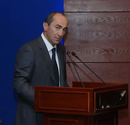 ՀՀ նախկին նախագահը հիշել է ռուս զինվորականների` ՀՀ դատարանի առաջ կանգնելու նախադեպը