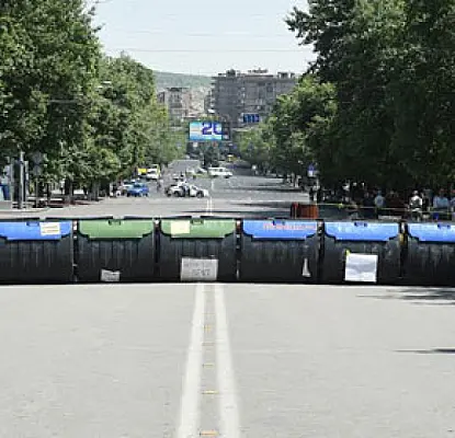Իշխանություն ընդդեմ սիրո․ ցուցահանդես Երևանում